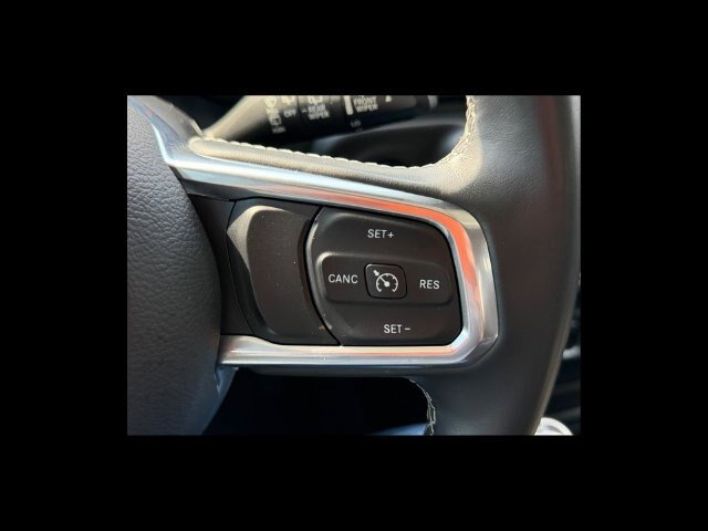 Used 2019 Jeep Wrangler Unlimited Sahara w/ Safety Group AWD/4WD image 20