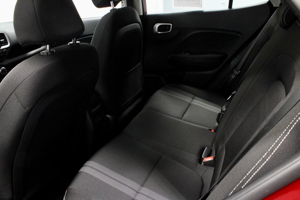 Used 2025 Hyundai Venue SEL FWD image 20