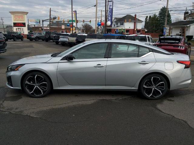 Used 2024 Nissan Altima 2.5 SR image 7