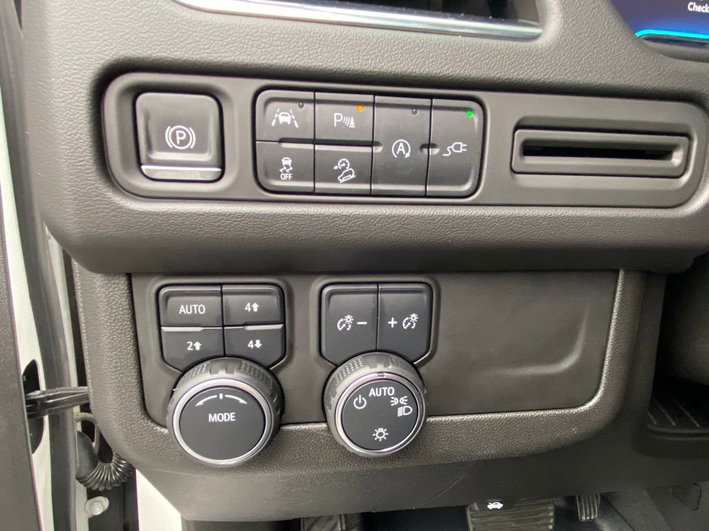 Used 2022 Chevrolet Suburban Premier AWD/4WD image 12