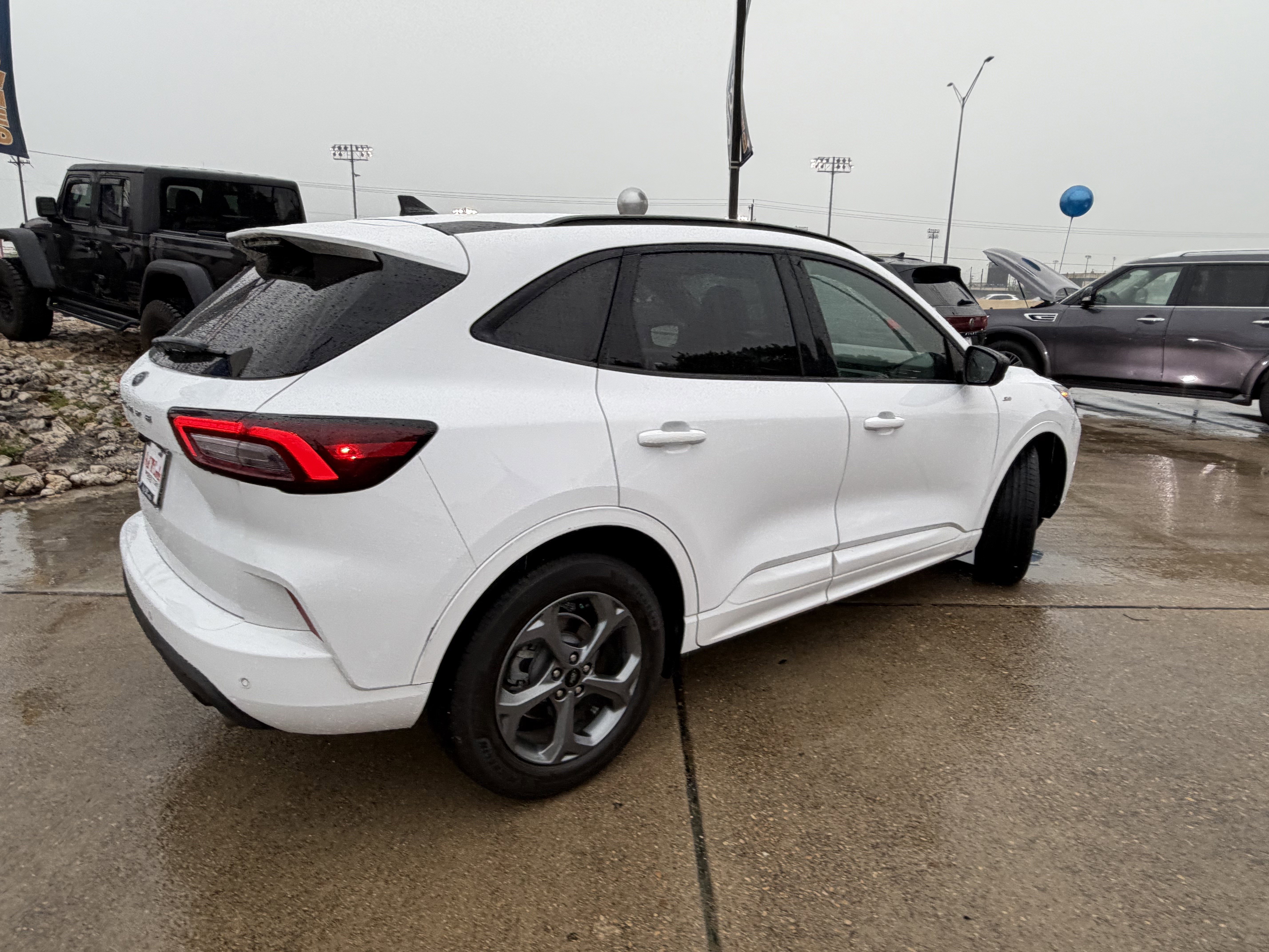 Certified 2023 Ford Escape ST-Line w/ Tech Pack #1 FWD image 5