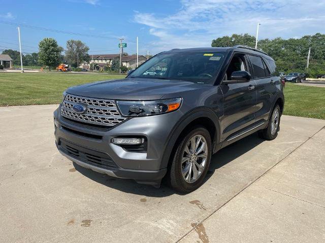 Certified 2024 Ford Explorer Limited AWD/4WD image 2