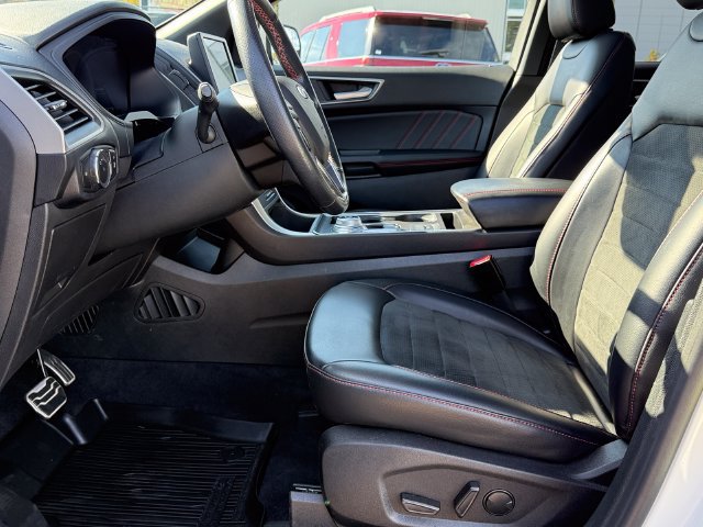 Certified 2024 Ford Edge ST-Line AWD/4WD image 19