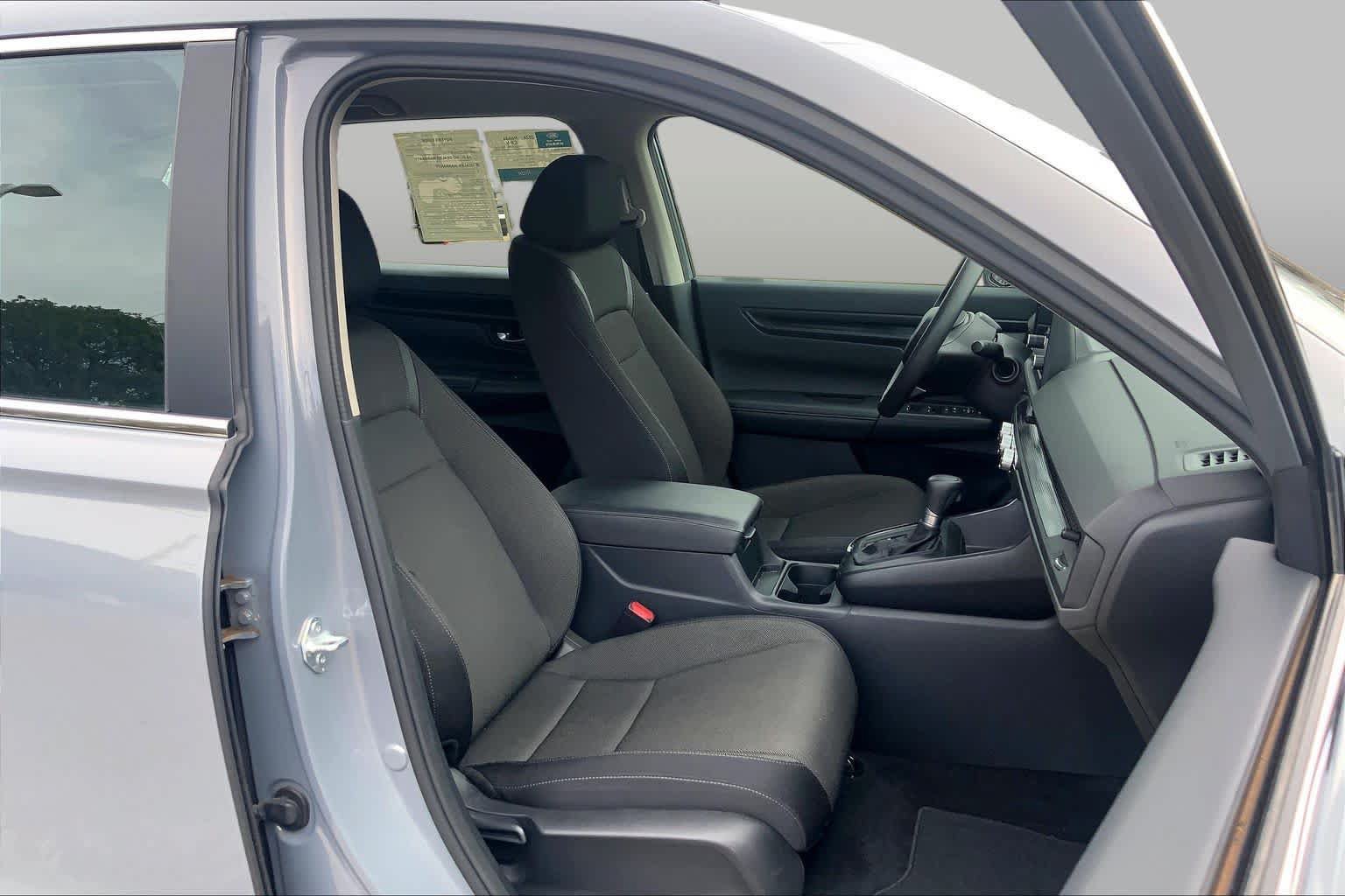 Used 2024 Honda CR-V LX image 9
