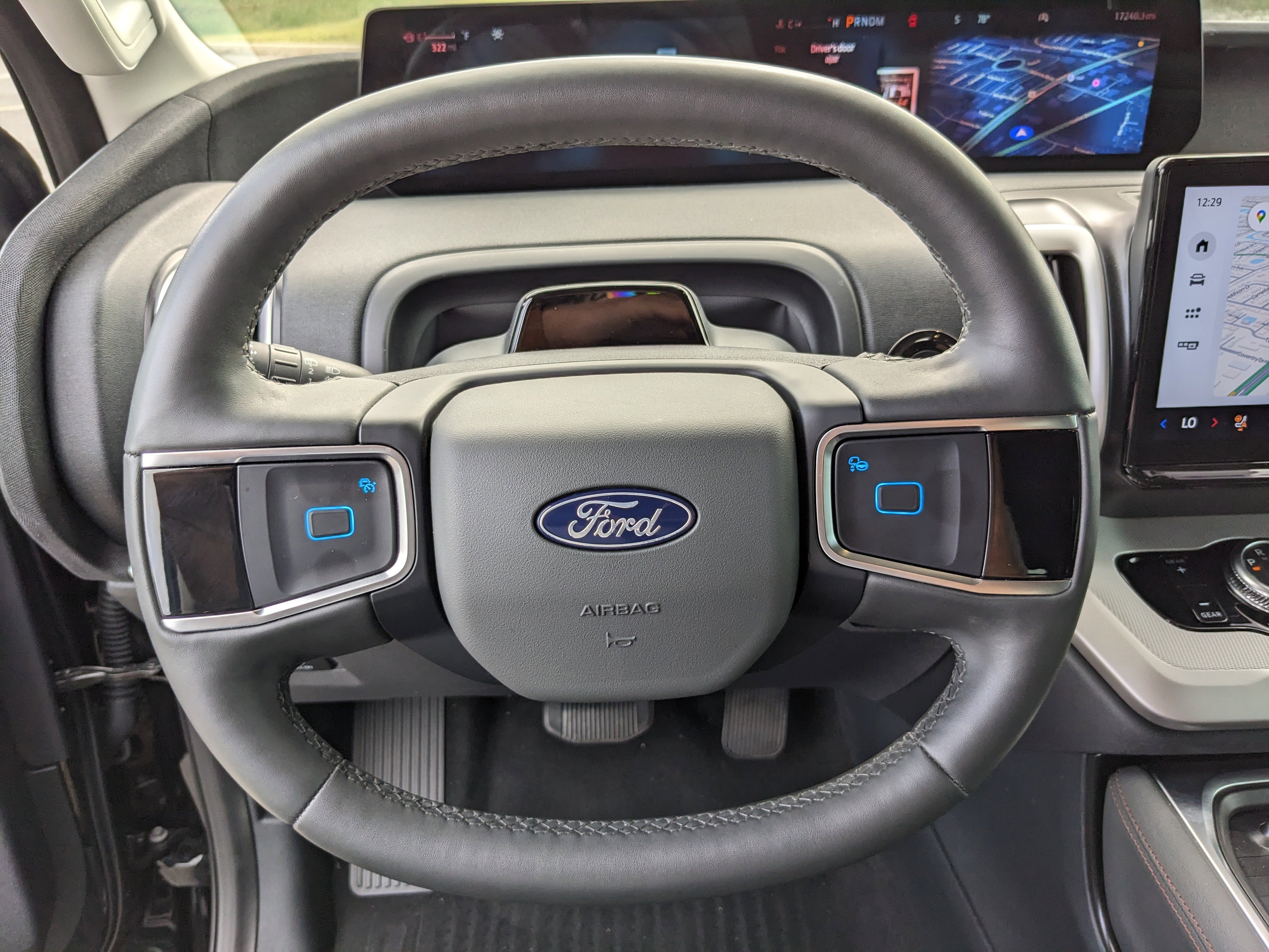 Certified 2025 Ford Expedition Active image 28