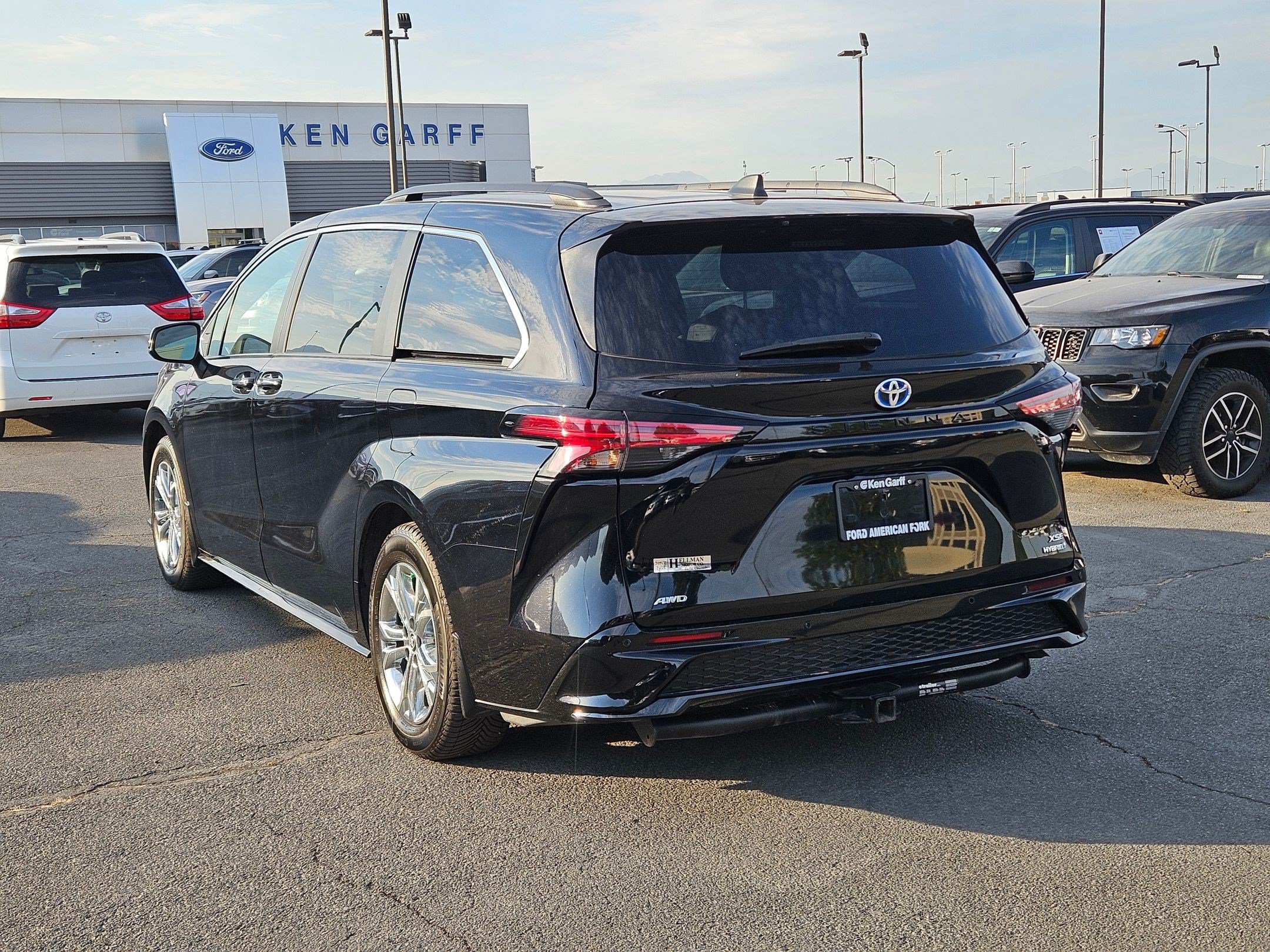 Used 2022 Toyota Sienna XSE AWD/4WD image 8