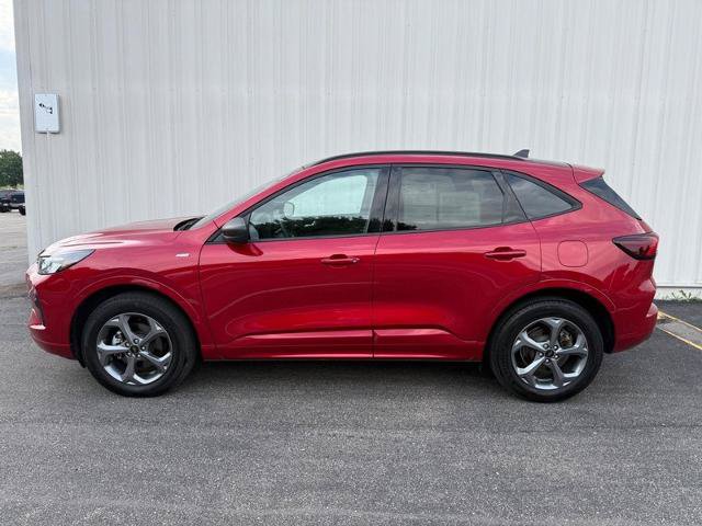 Certified 2024 Ford Escape ST-Line w/ Tech Pack #1 AWD/4WD image 2