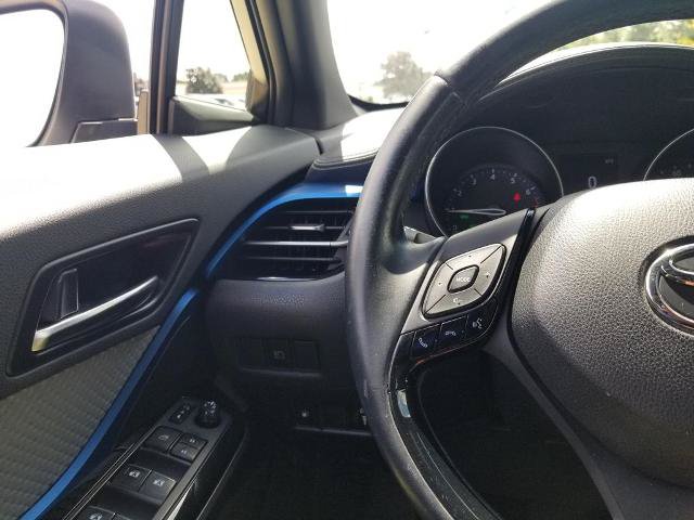 Used 2019 Toyota C-HR XLE FWD image 20