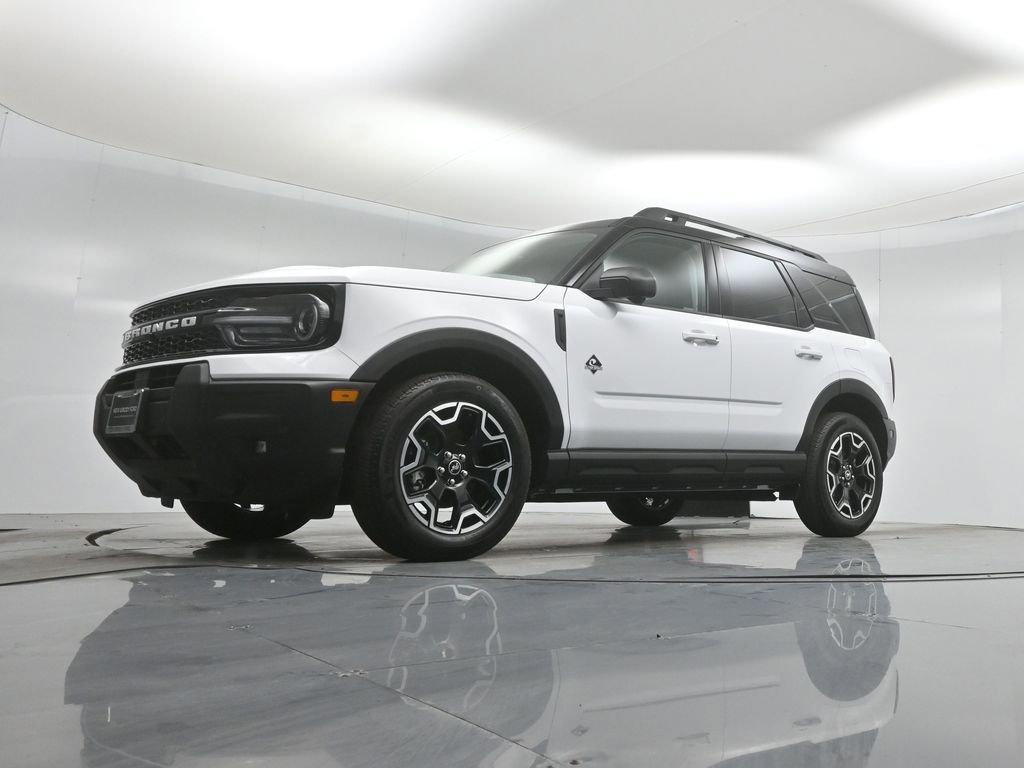 Certified 2025 Ford Bronco Sport Outer Banks w/ Outer Banks Tech Package+ AWD/4WD image 46