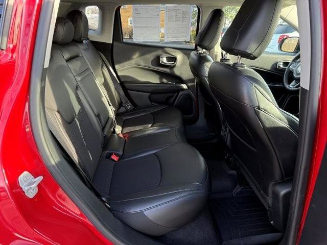 Used 2019 Jeep Compass Latitude AWD/4WD image 19
