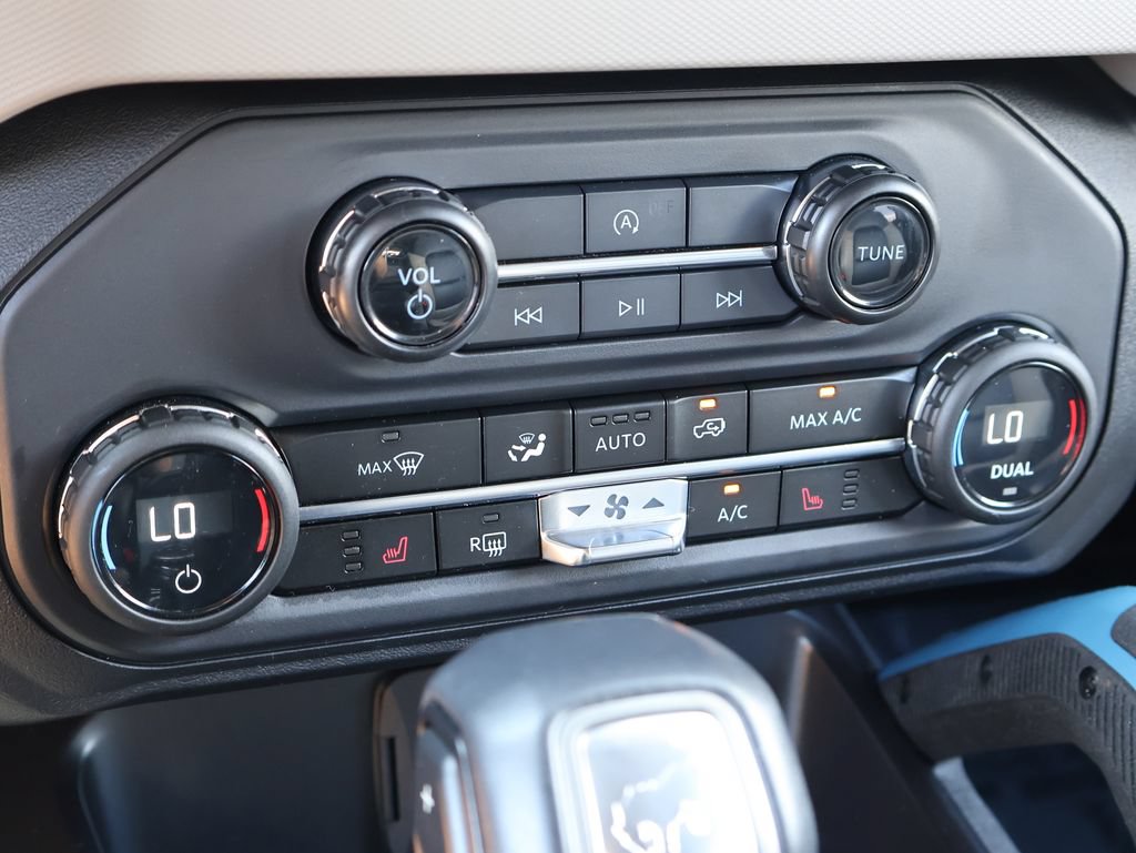 Certified 2024 Ford Bronco Wildtrak AWD/4WD image 36