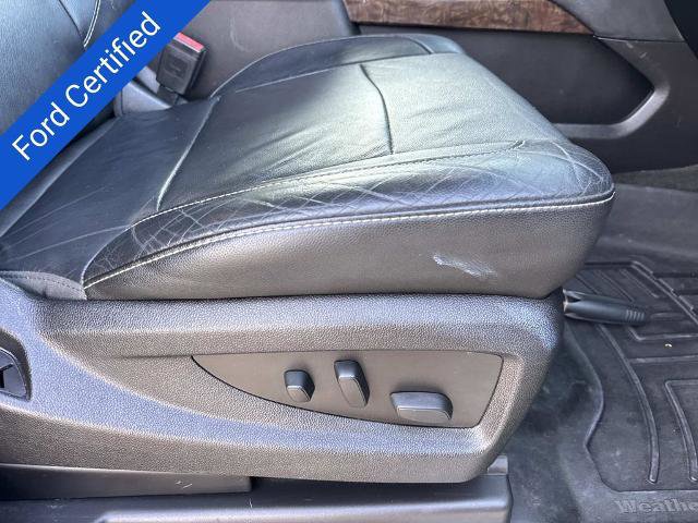 Used 2017 Chevrolet Suburban LT image 13