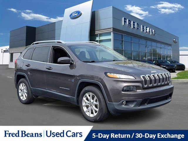 Used 2018 Jeep Cherokee Latitude Plus AWD/4WD image 1