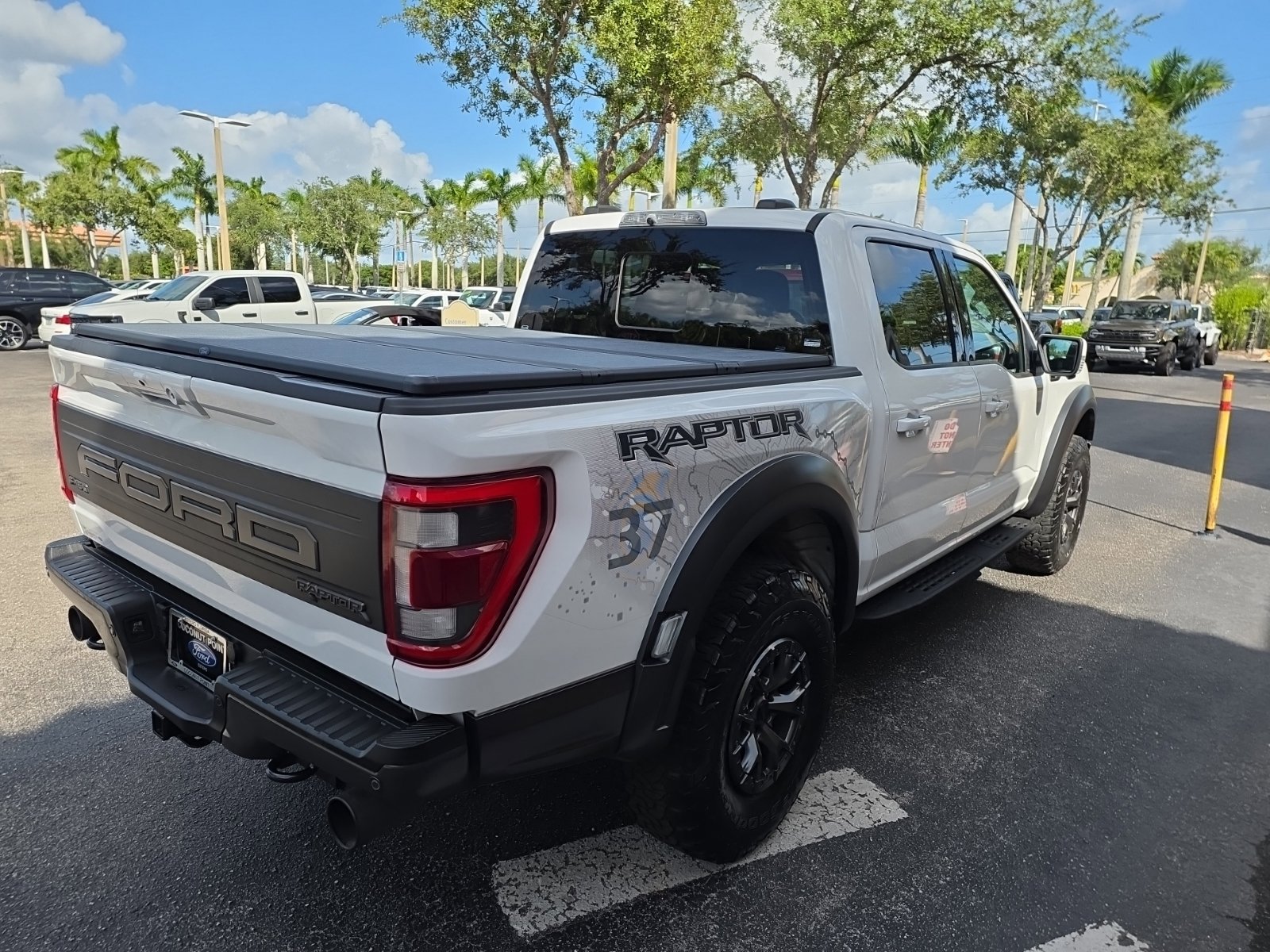 Certified 2021 Ford F150 Raptor w/ Raptor 37 Performance Package AWD/4WD image 4