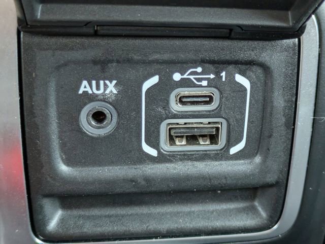 Used 2023 Jeep Gladiator Rubicon AWD/4WD image 22