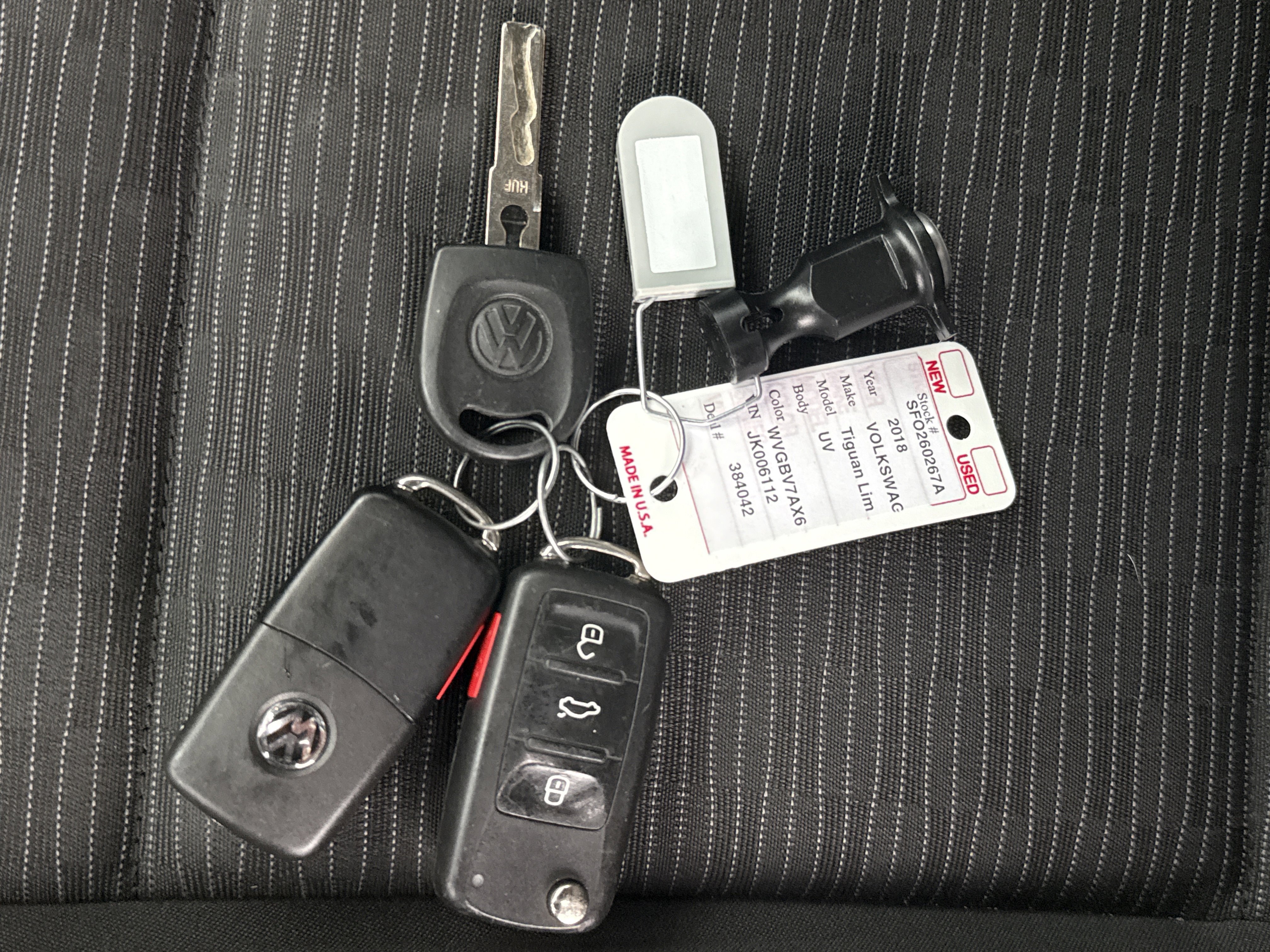 Used 2018 Volkswagen Tiguan Limited w/ Premium Package image 29