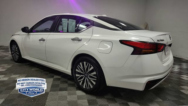 Used 2025 Nissan Altima 2.5 SV FWD image 5