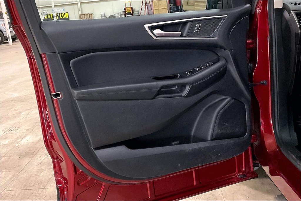 Certified 2019 Ford Edge SEL w/ Equipment Group 201A AWD/4WD image 21