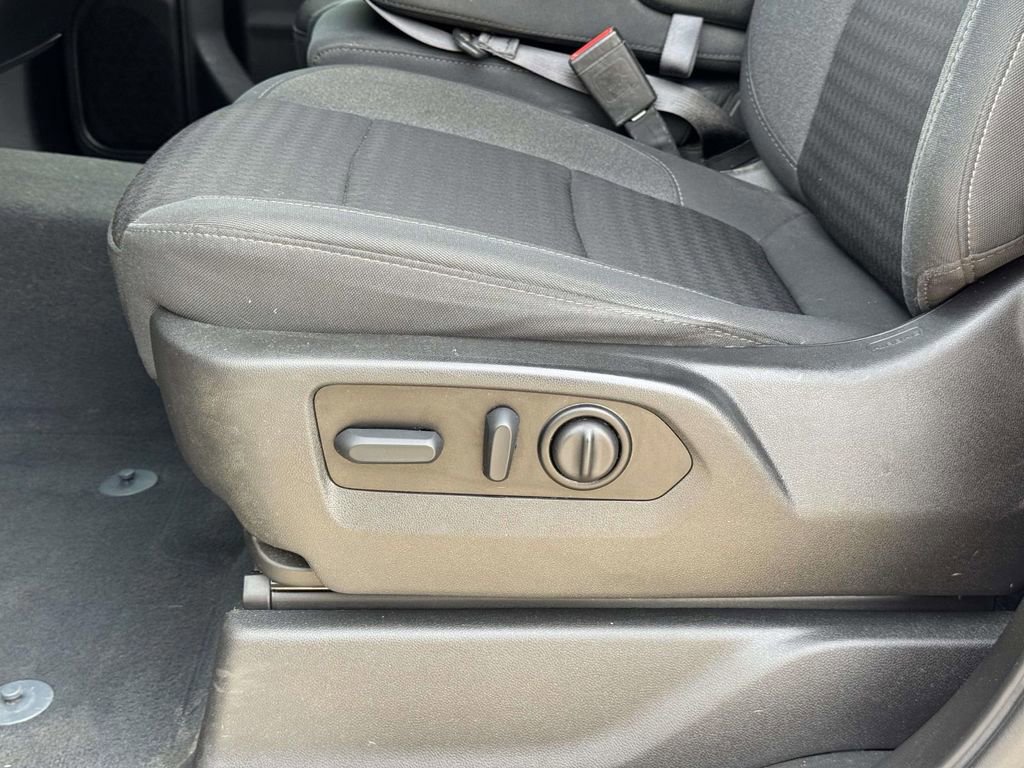 Used 2022 Chevrolet Silverado 1500 LT image 24