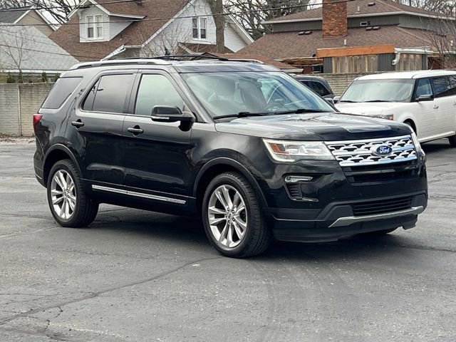 Certified 2018 Ford Explorer XLT w/ Equipment Group 202A image 7