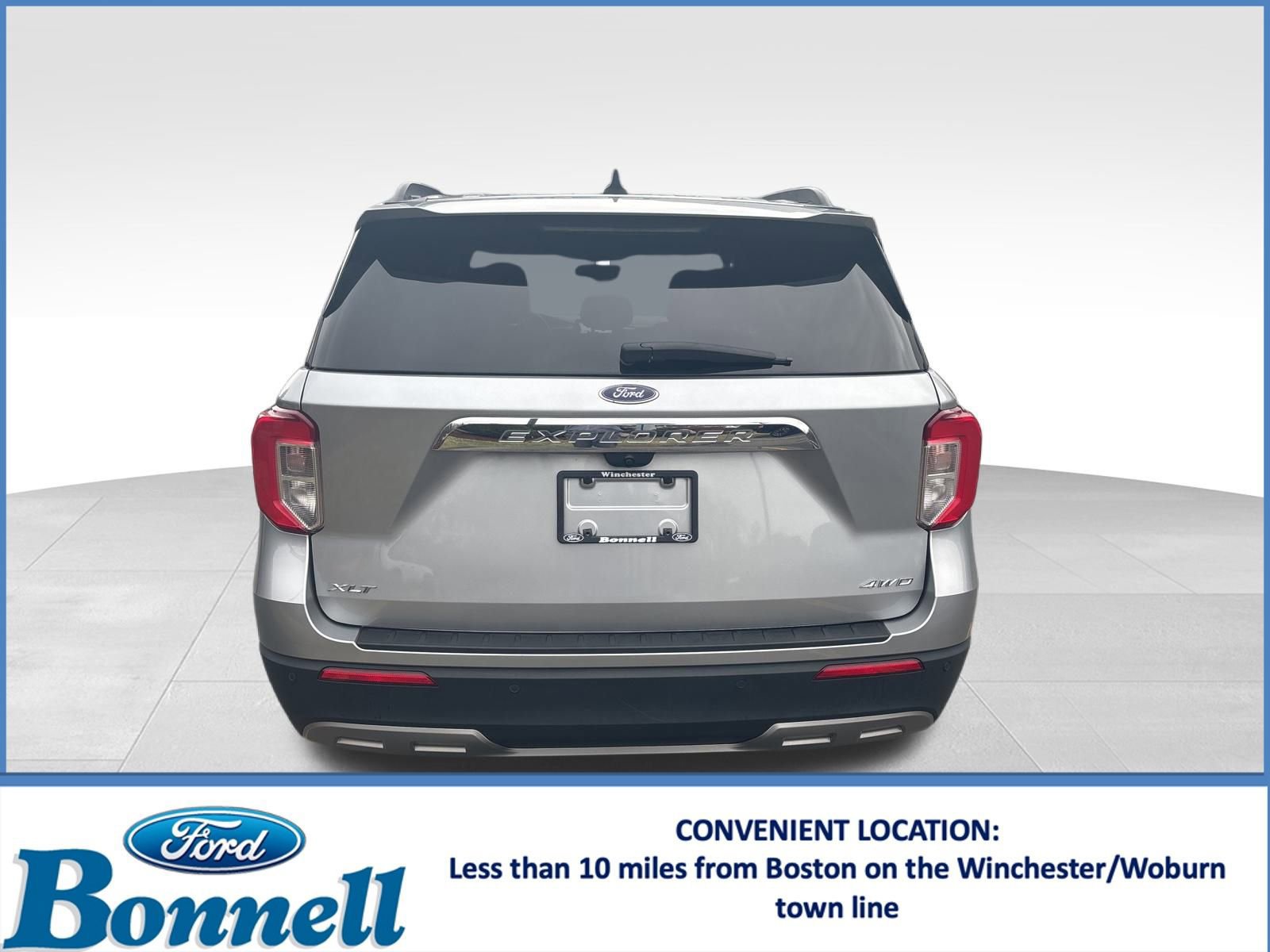 Certified 2022 Ford Explorer XLT w/ Equipment Group 202A image 3