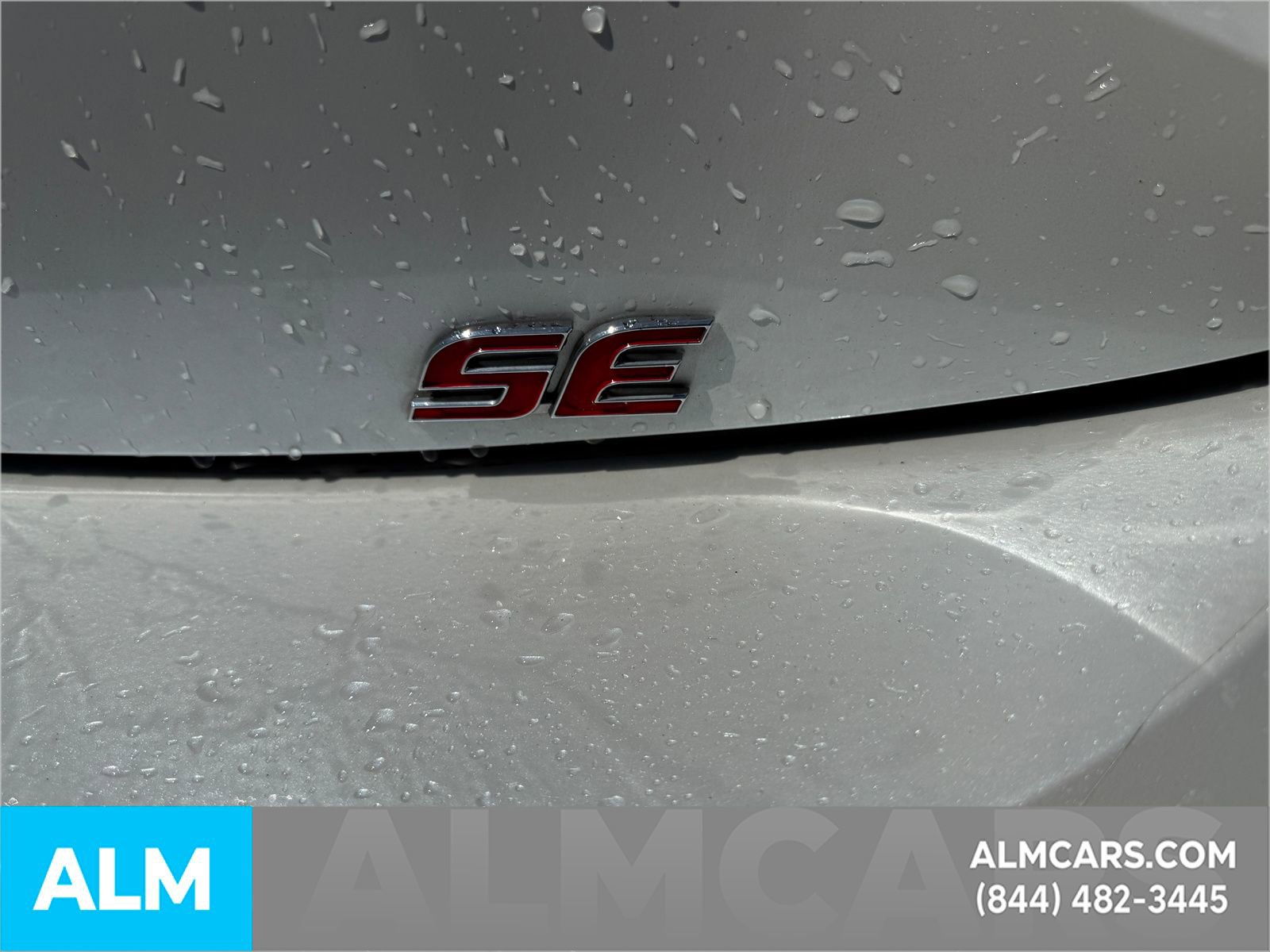 Used 2025 Toyota Corolla SE w/ SE Package image 6