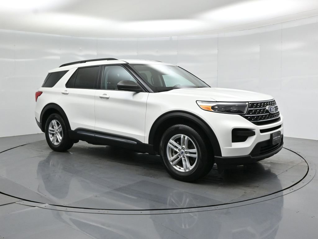 Certified 2024 Ford Explorer XLT RWD image 22