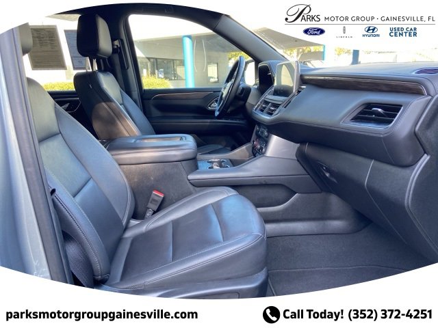 Used 2024 Chevrolet Suburban LT image 19