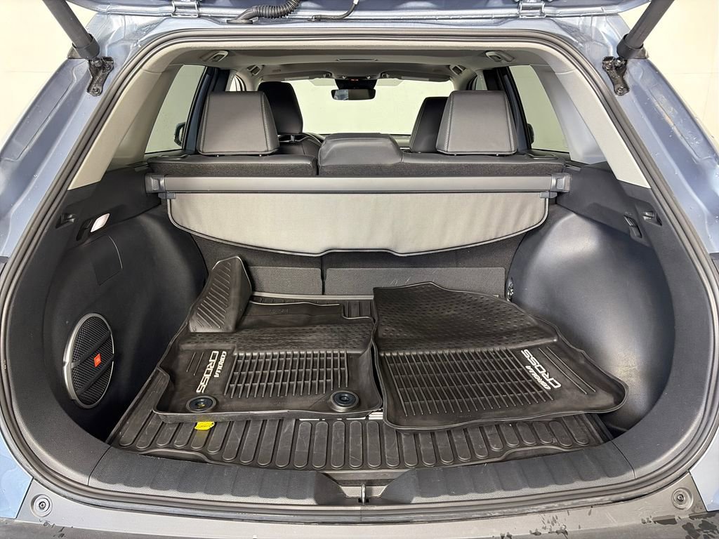 Used 2023 Toyota Corolla Cross XLE w/ Convenience Package AWD/4WD image 26