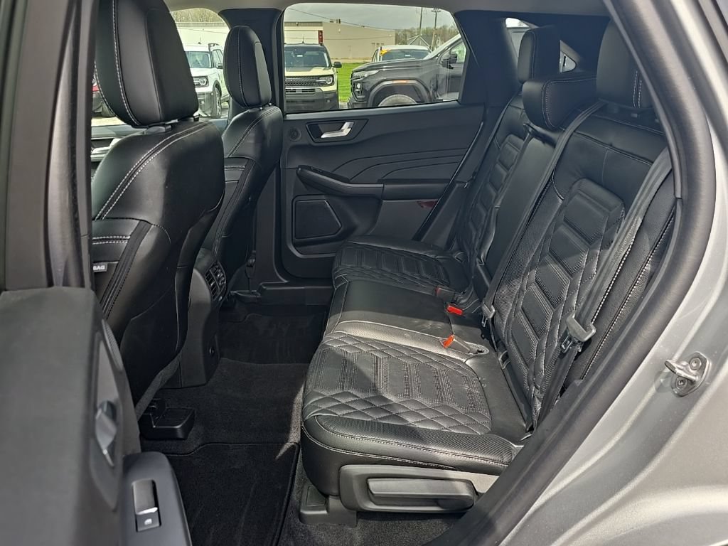 Certified 2023 Ford Escape Platinum w/ Premium Technology Package AWD/4WD image 21