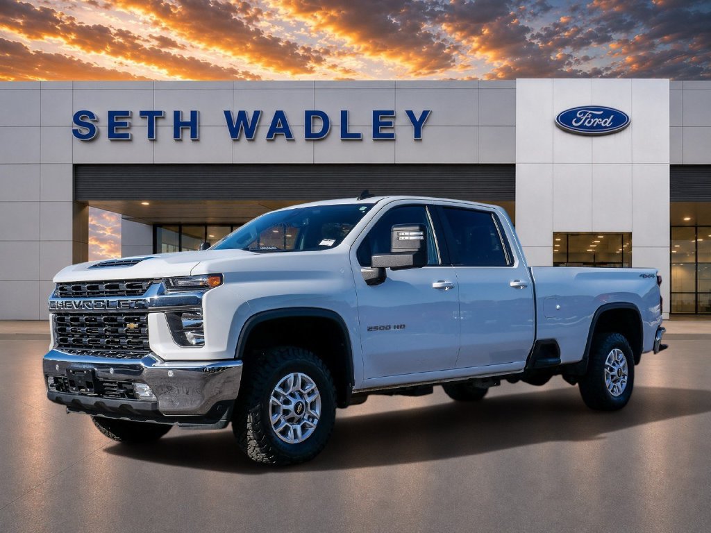Used 2021 Chevrolet Silverado 2500 LT w/ Convenience Package AWD/4WD image 3