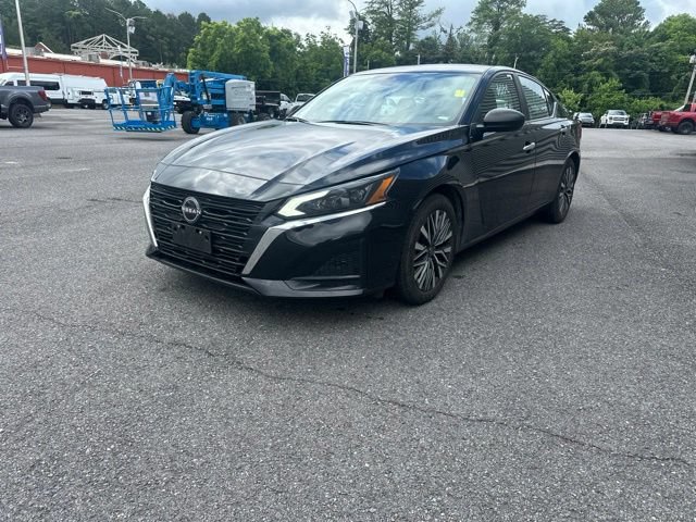 Used 2024 Nissan Altima 2.5 SV
