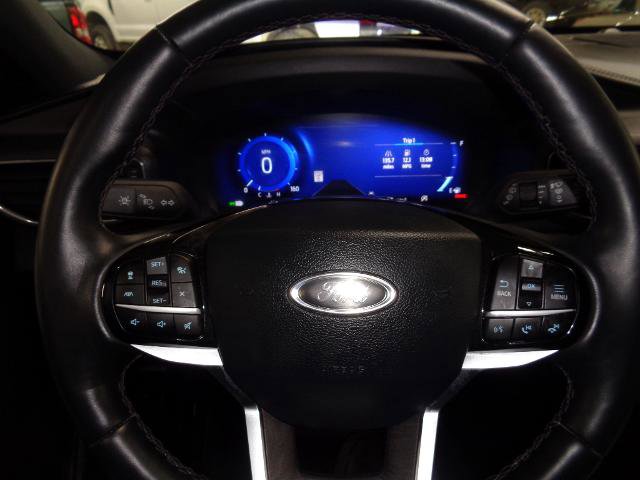 Certified 2023 Ford Explorer Platinum w/ Technology Package AWD/4WD image 15