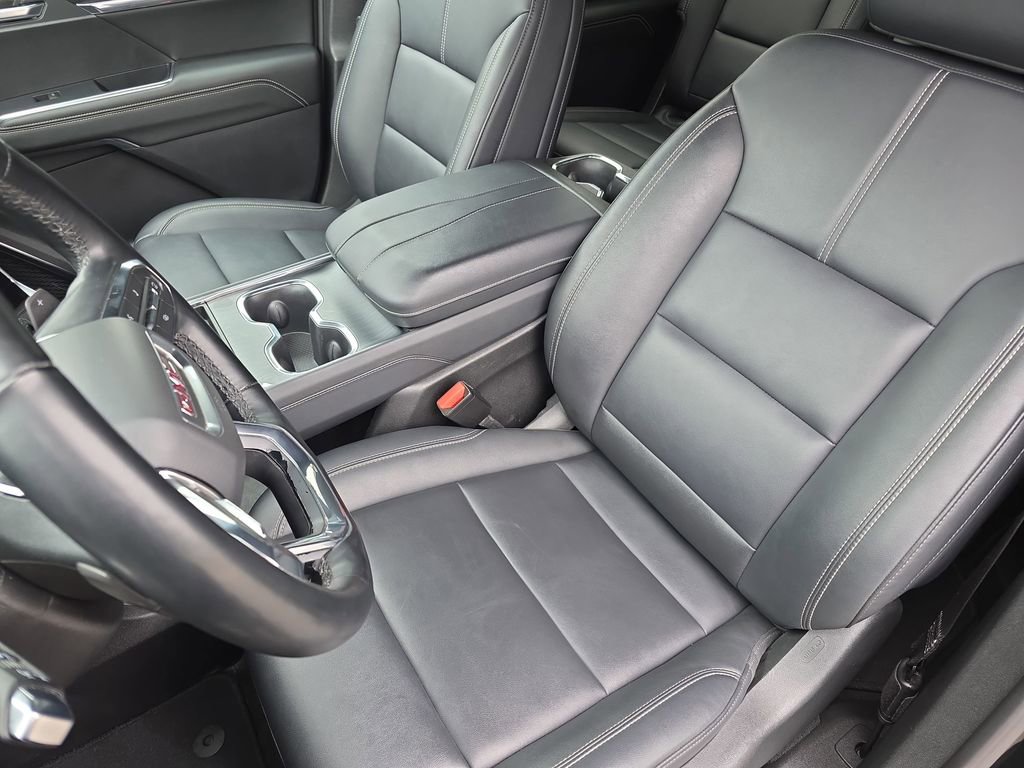Used 2024 GMC Acadia Elevation AWD/4WD image 13