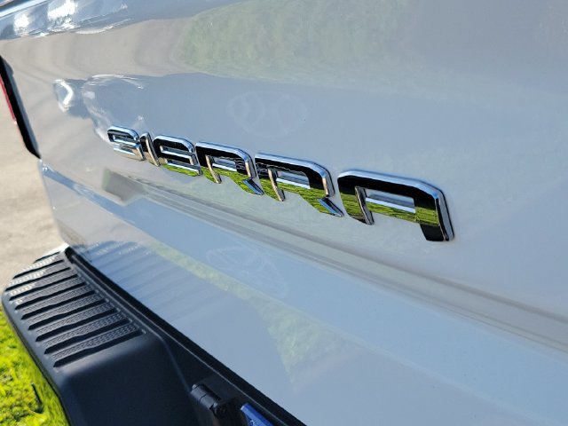 Used 2026 GMC Sierra 1500 AT4X AWD/4WD image 9