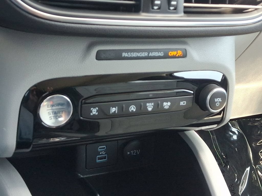 Certified 2023 Ford Escape Platinum w/ Premium Technology Package AWD/4WD image 16