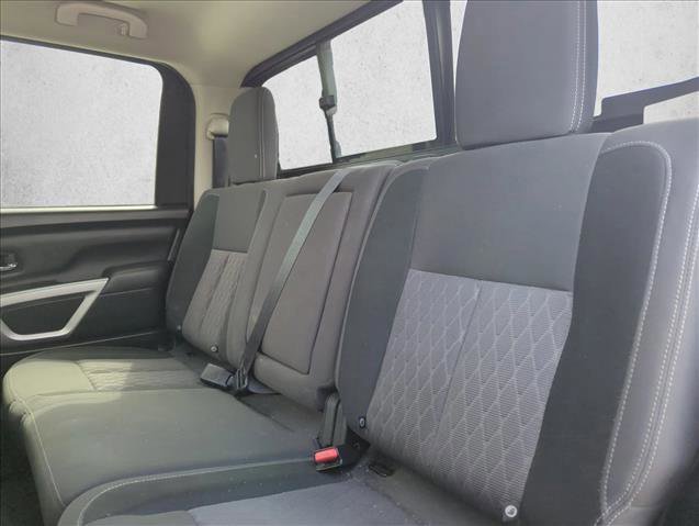 Used 2024 Nissan Titan SV image 18