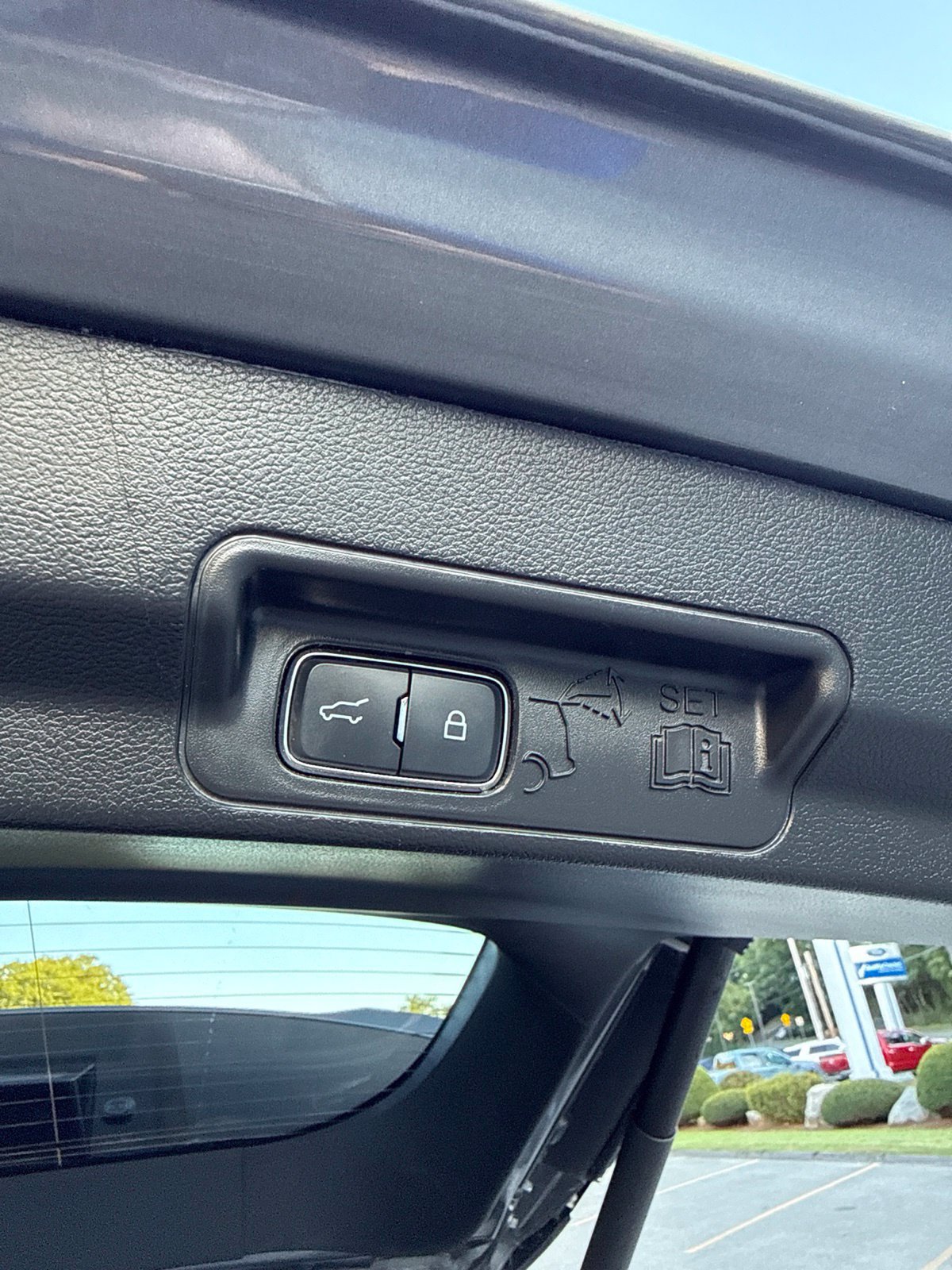 Certified 2024 Ford Explorer XLT w/ Equipment Group 202A AWD/4WD image 24