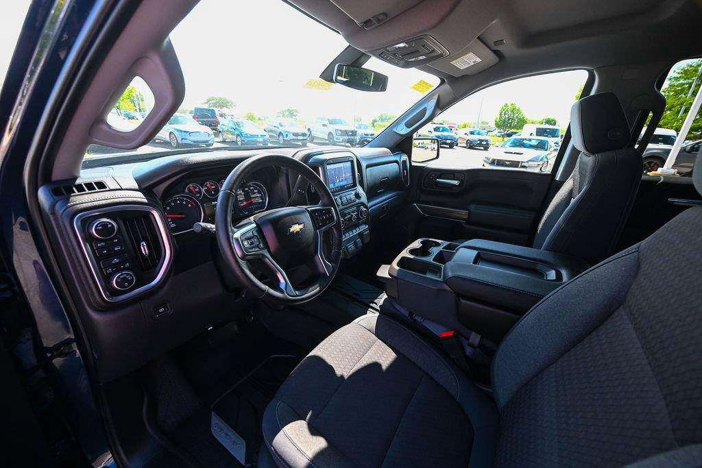 Used 2019 Chevrolet Silverado 1500 LT w/ All-Star Edition AWD/4WD image 18