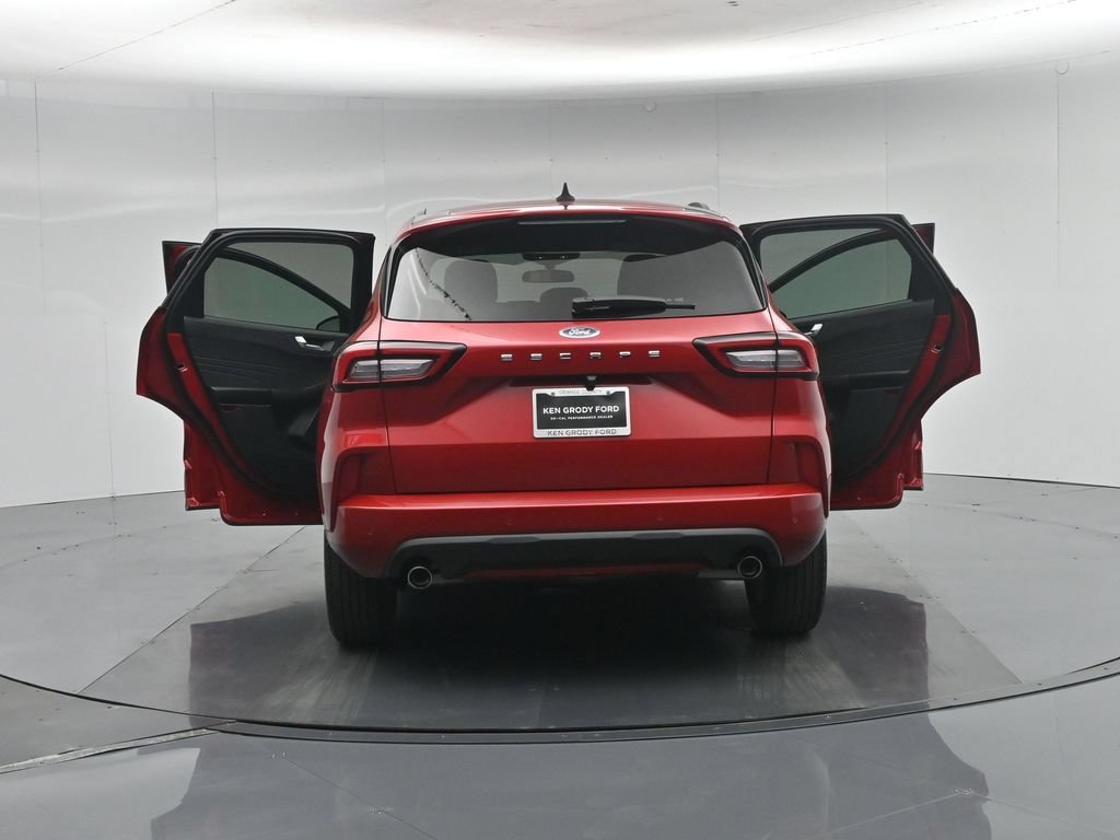 Certified 2023 Ford Escape ST-Line w/ Tech Pack #1 FWD image 34