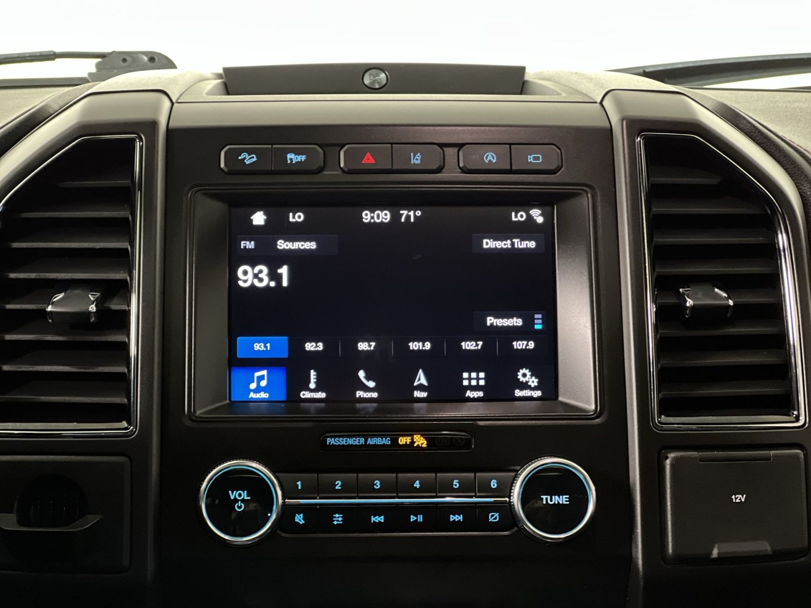 Certified 2019 Ford Expedition Limited w/ Equipment Group 303A AWD/4WD image 15
