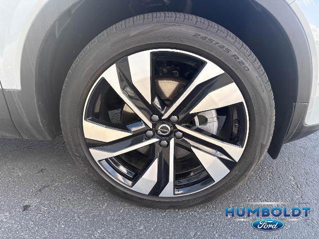 Used 2024 Volvo XC40 B5 Ultimate w/ Protection Package Premier image 9