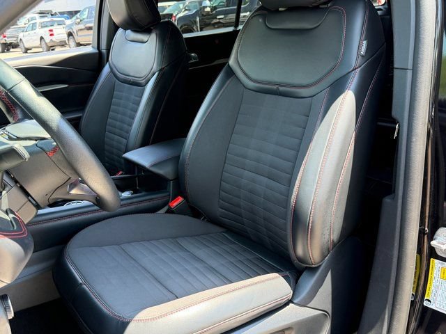 Certified 2025 Ford Explorer ST-Line AWD/4WD image 9