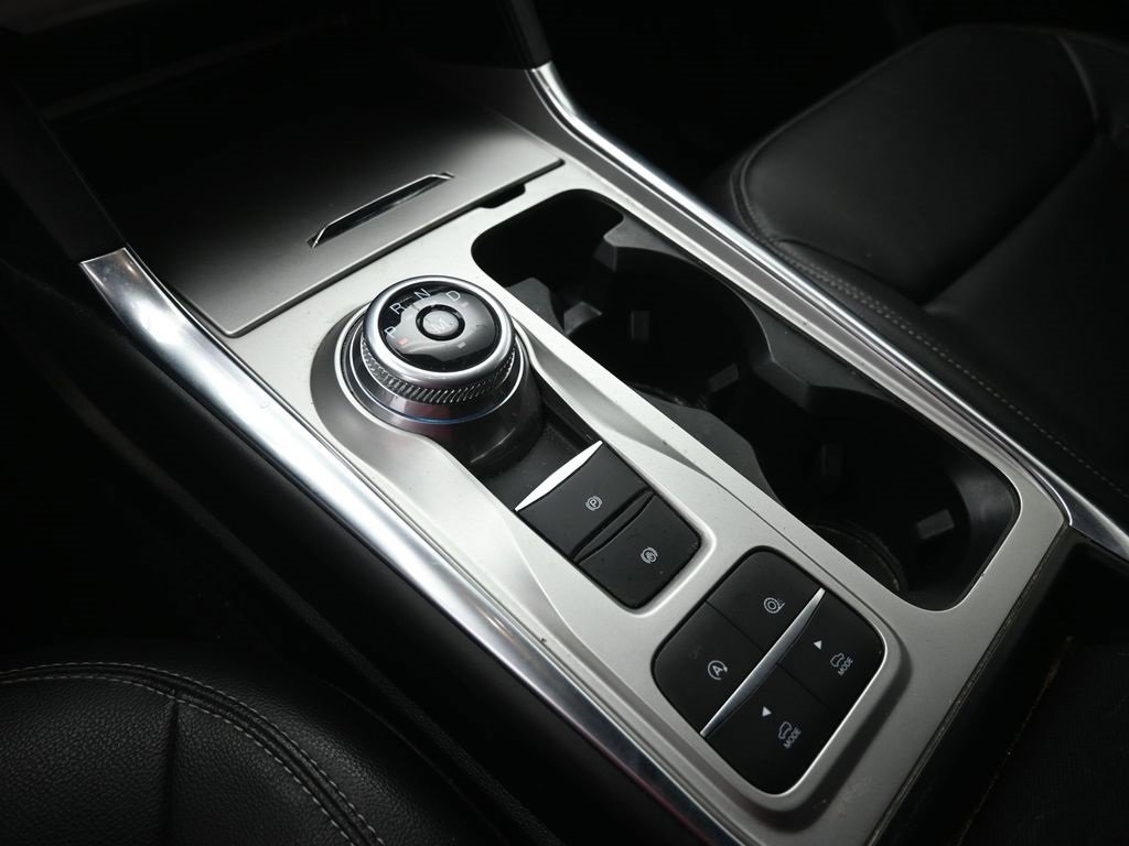 Certified 2020 Ford Explorer XLT w/ Equipment Group 202A image 31