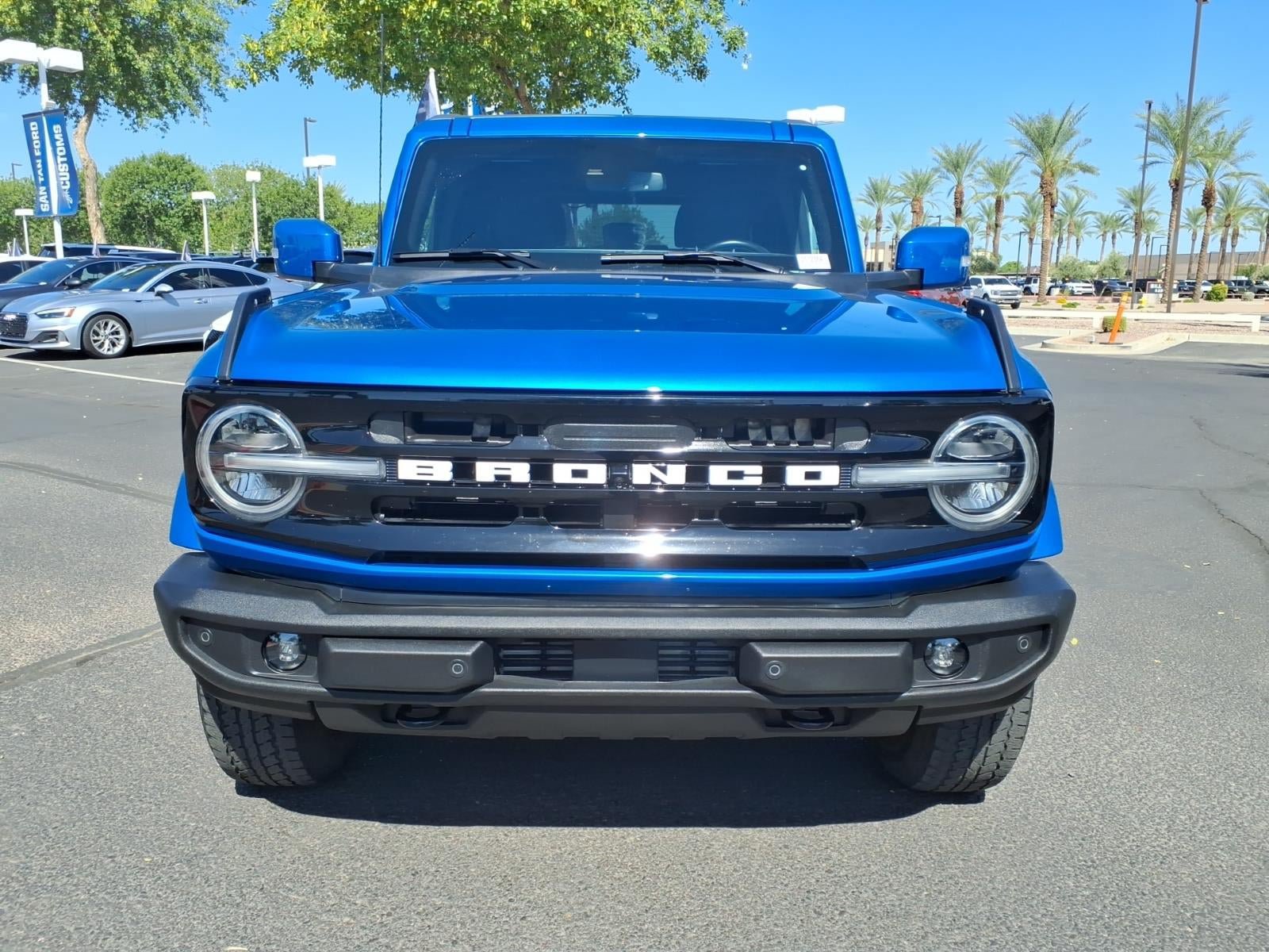 Certified 2023 Ford Bronco Outer Banks AWD/4WD image 2
