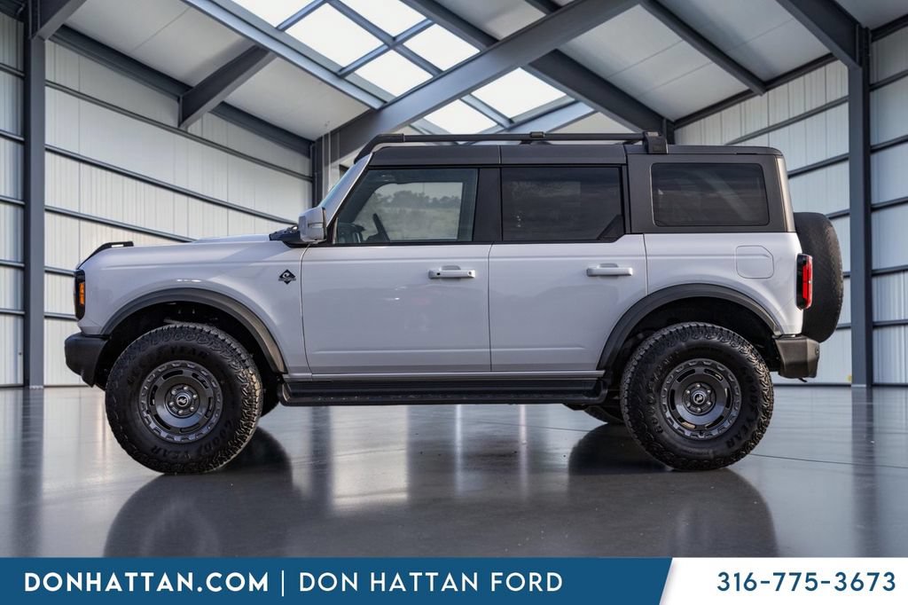 Certified 2025 Ford Bronco Outer Banks w/ Sasquatch Package AWD/4WD image 3