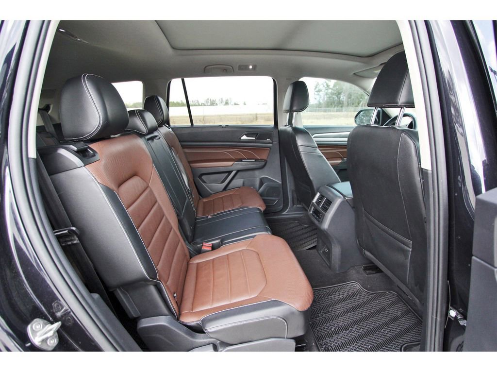 Used 2022 Volkswagen Atlas SEL Premium image 10