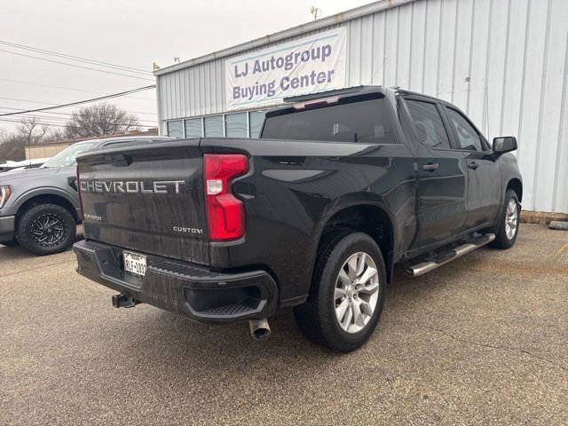 Used 2020 Chevrolet Silverado 1500 Custom w/ Custom Value Package image 11