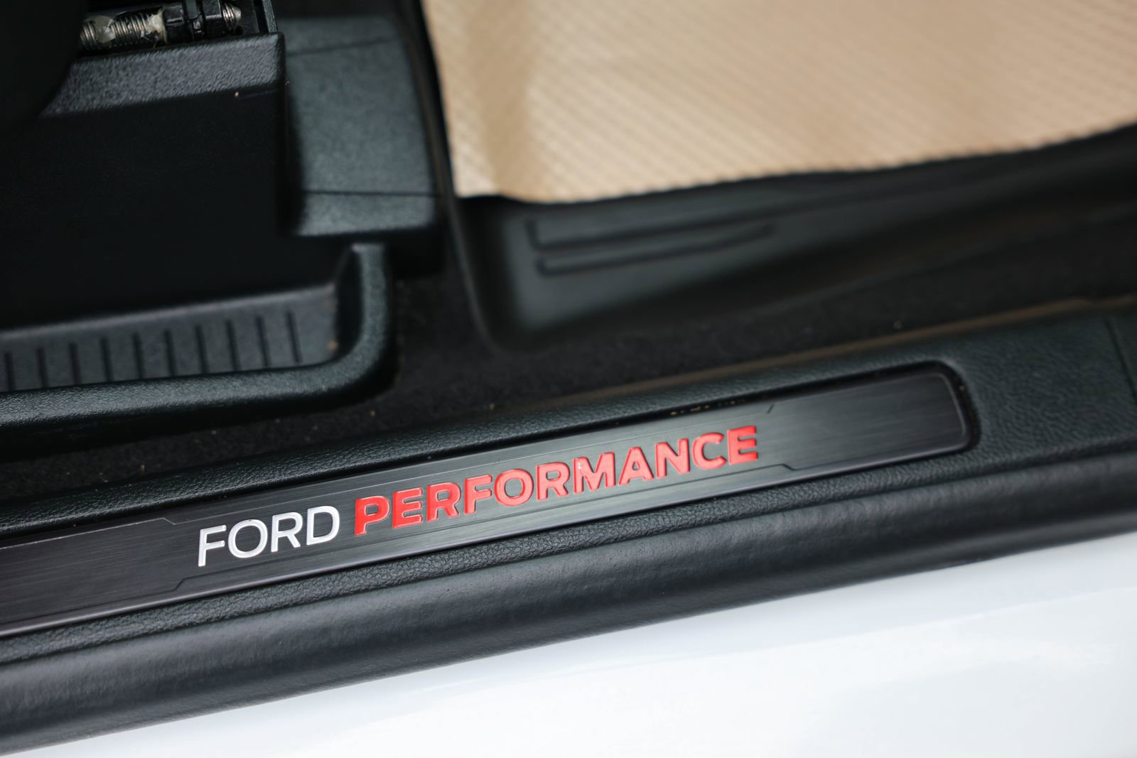 Certified 2022 Ford Edge ST w/ Equipment Group 401A AWD/4WD image 11