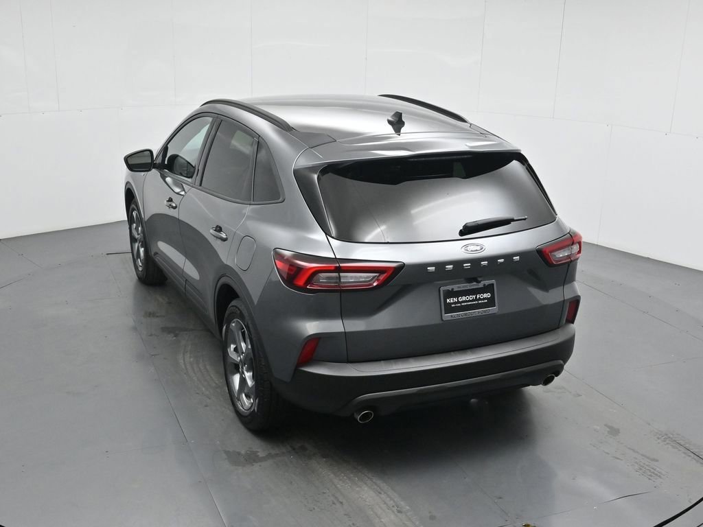 Certified 2025 Ford Escape ST-Line image 19